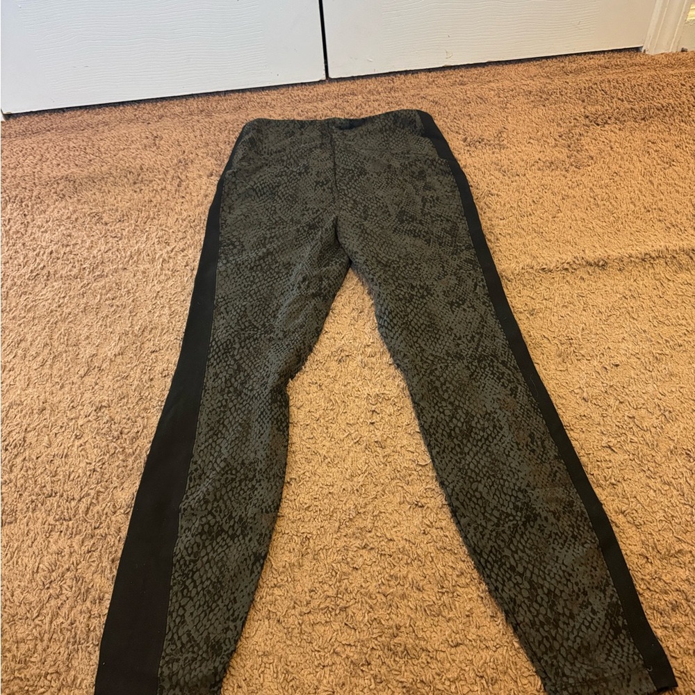 2 FOR $20 LYSSE GREEN SNAKESKIN HIGH RISE LEGGINGS TUMMY CONTROLS BLACK M - Picture 6 of 8